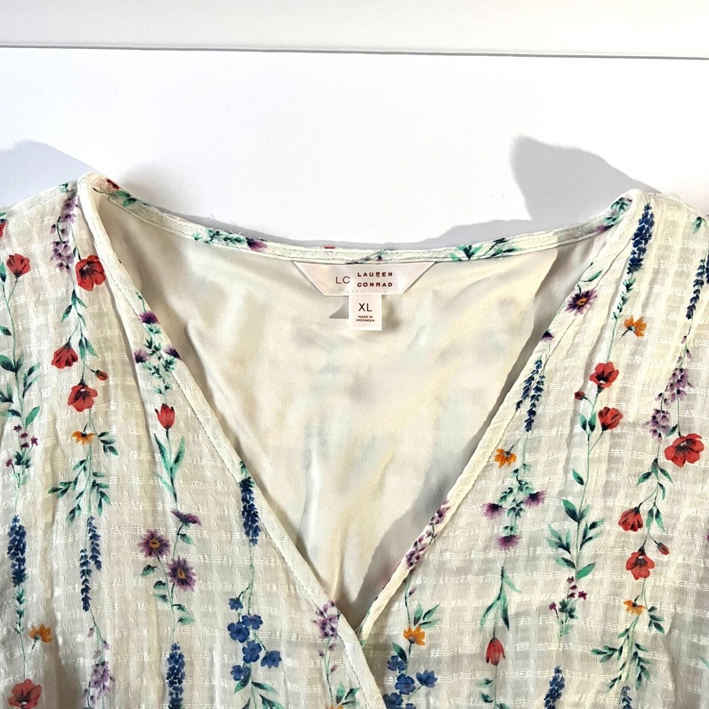 LC Lauren Conrad Dress XL Wrap White Multi Floral Ruffle Hem Puff Sleeve Cottage - Picture 3 of 8